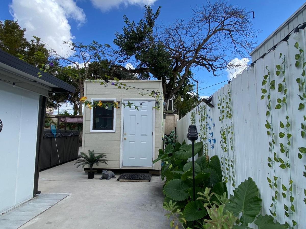 Tiny Place W Private Hot Jacuzzi 7 Min To Miami International Airport Exterior photo
