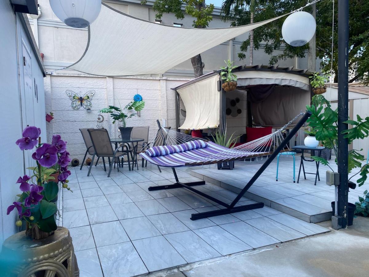 Tiny Place W Private Hot Jacuzzi 7 Min To Miami International Airport Exterior photo