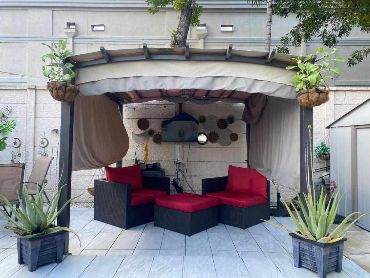 Tiny Place W Private Hot Jacuzzi 7 Min To Miami International Airport Exterior photo