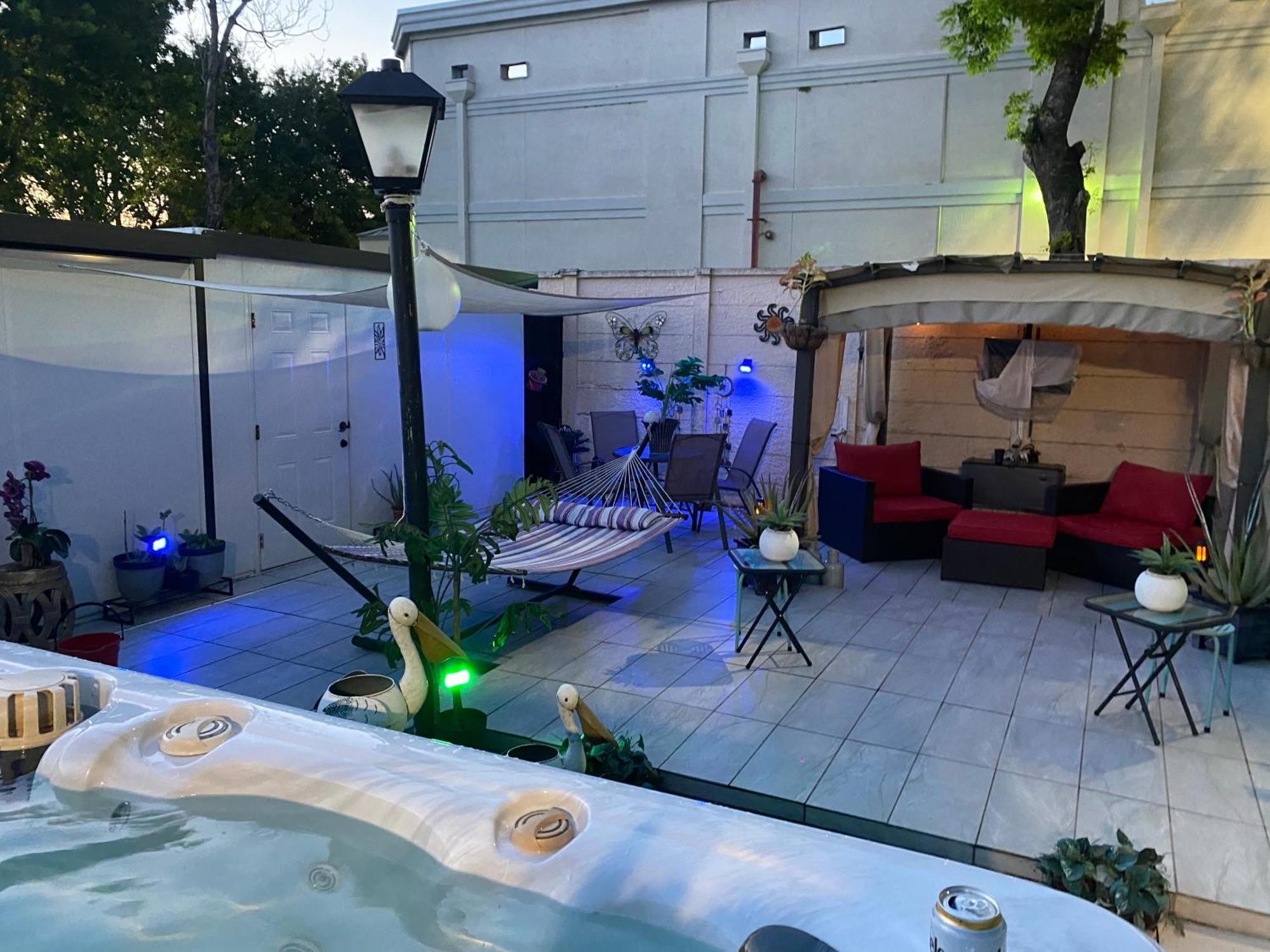 Tiny Place W Private Hot Jacuzzi 7 Min To Miami International Airport Exterior photo