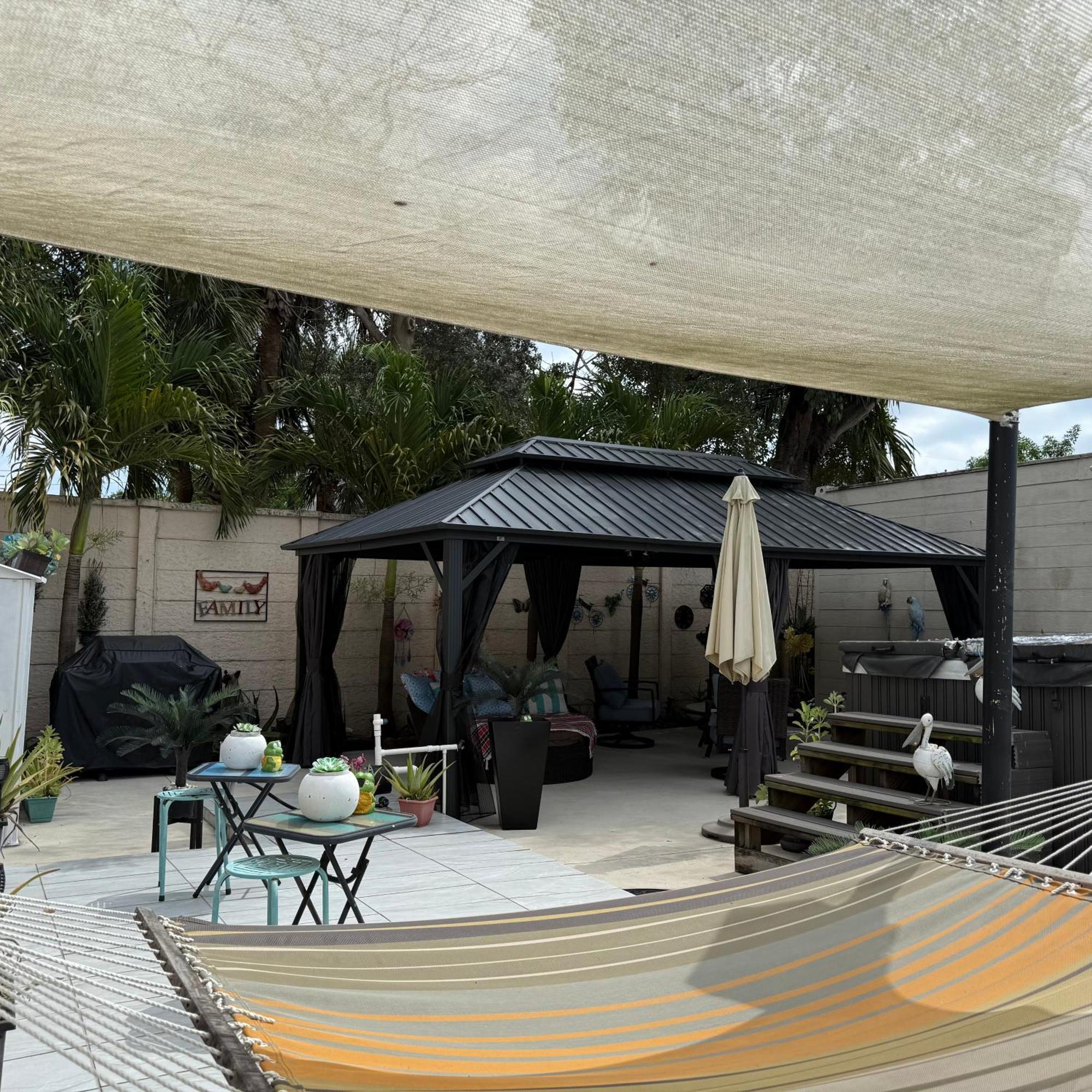 Tiny Place W Private Hot Jacuzzi 7 Min To Miami International Airport Exterior photo