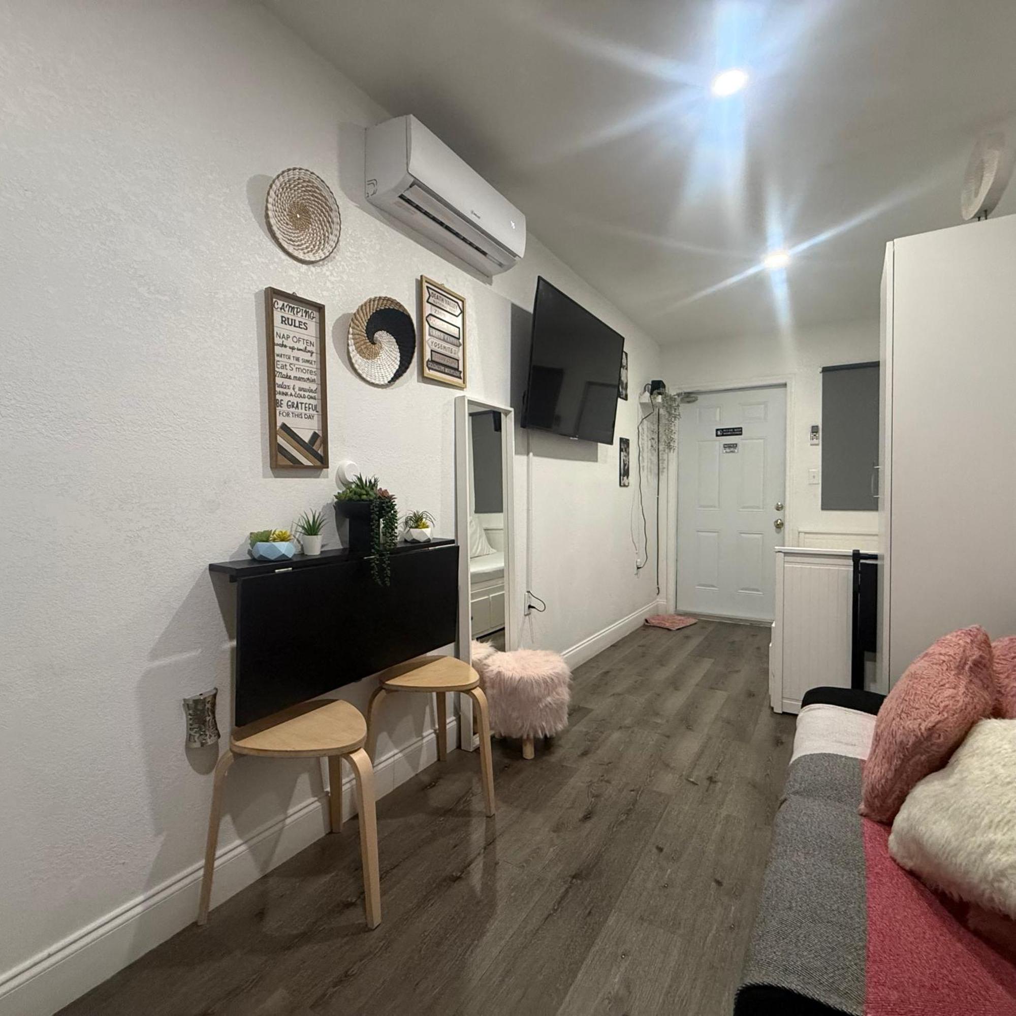 Tiny Place W Private Hot Jacuzzi 7 Min To Miami International Airport Exterior photo